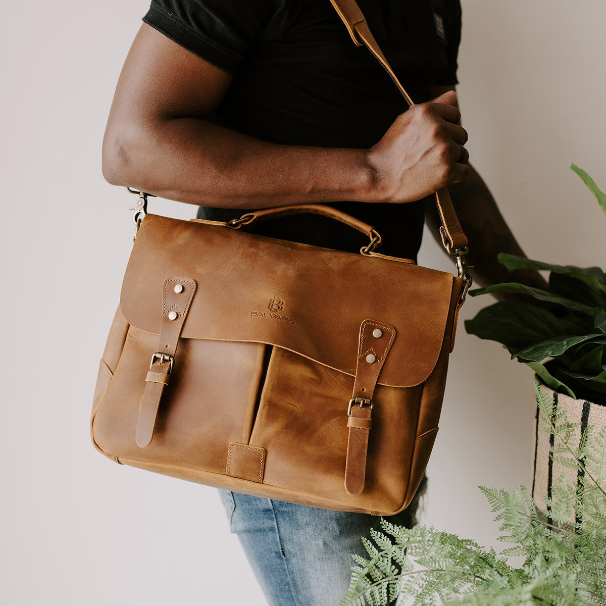 Balvaro Vintage Classic Leather Laptop Bag