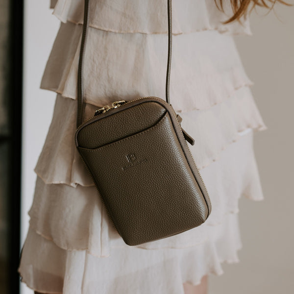 Balvaro Elite Leather Phone Pouch