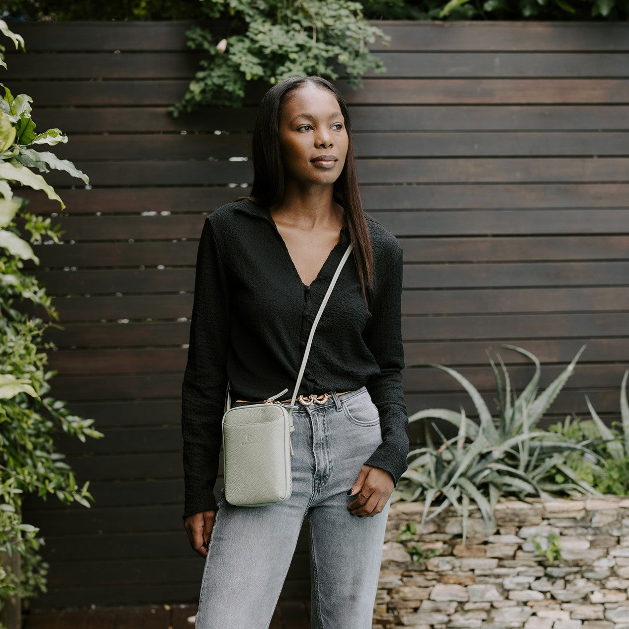 Balvaro Elite Leather Phone Pouch