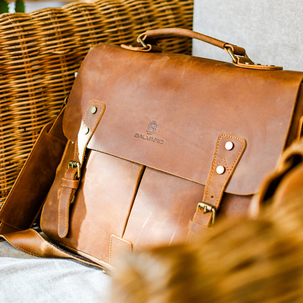 Balvaro Vintage Classic Leather Laptop Bag